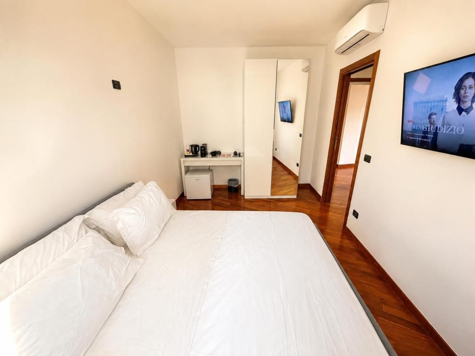 Del Console Apartment 2 - Near Bari Airport & Station Bed and Breakfast in Bari