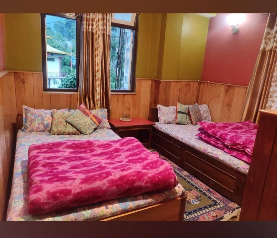 Bbich ghar Apartment in India