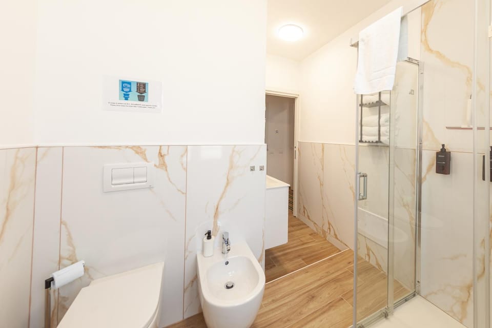 Shower, Toilet, Bathroom, bidet
