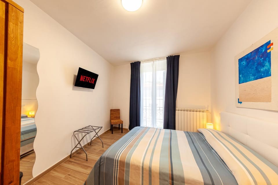 Bed, TV and multimedia, Balcony/Terrace, Bedroom, air conditioner