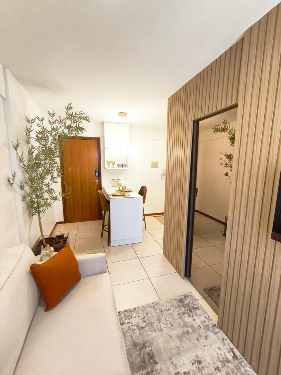 Apartamento mobiliado com 1 quarto e vaga de garagem no Lago Norte Apartment in State of Goiás