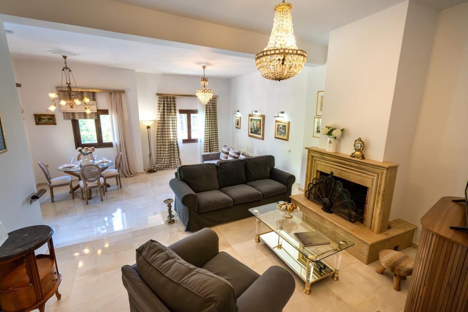 Living room, Seating area