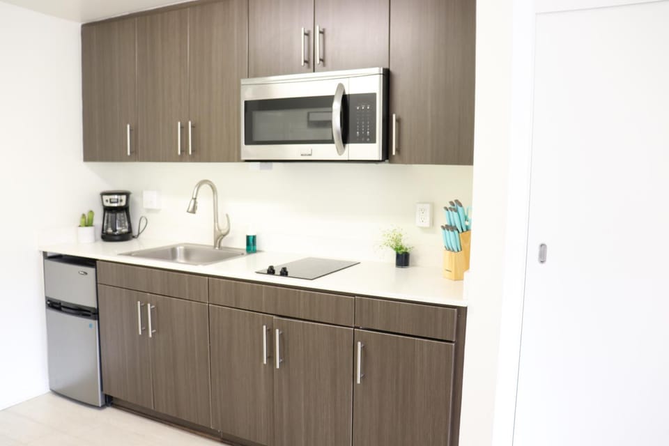 Promenade Studio With Free Parking! Apartment in Santa Monica