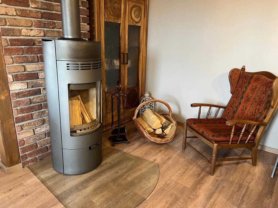 Communal lounge/ TV room, Living room, fireplace