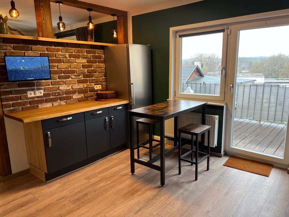 Kitchen or kitchenette, Dining area, kitchen
