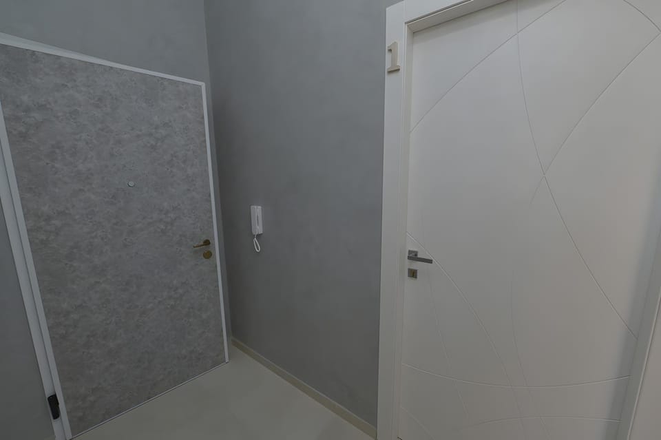 Bathroom, Living room