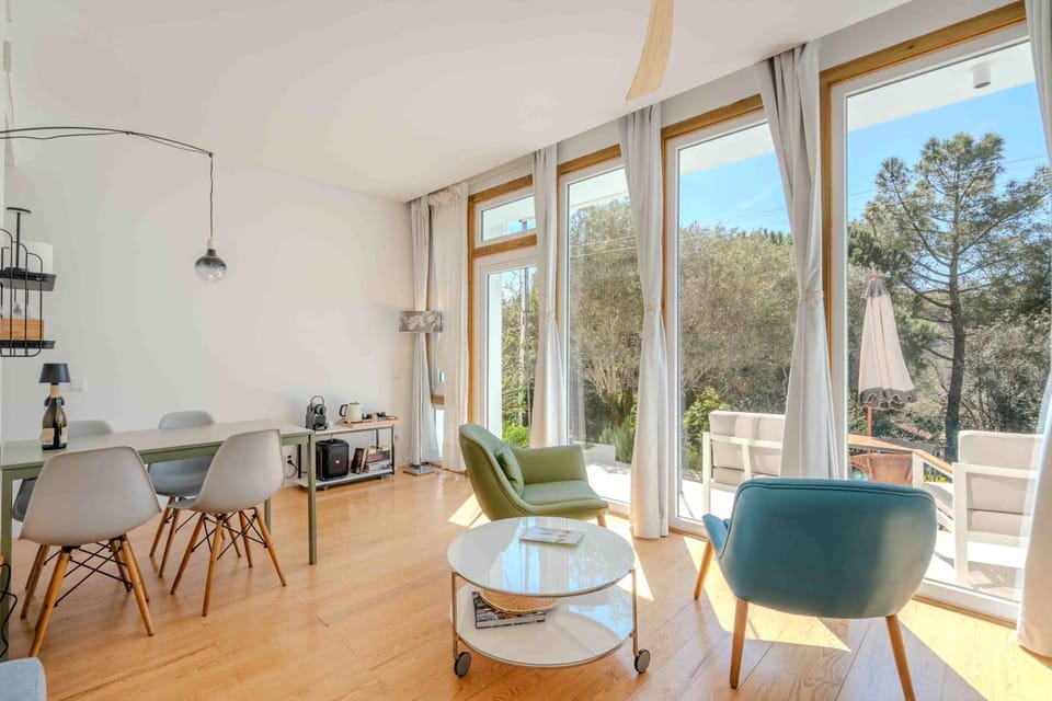 Coffee/tea facilities, View (from property/room), Balcony/Terrace, Kitchen or kitchenette, Living room, Seating area, Dining area, Swimming pool
