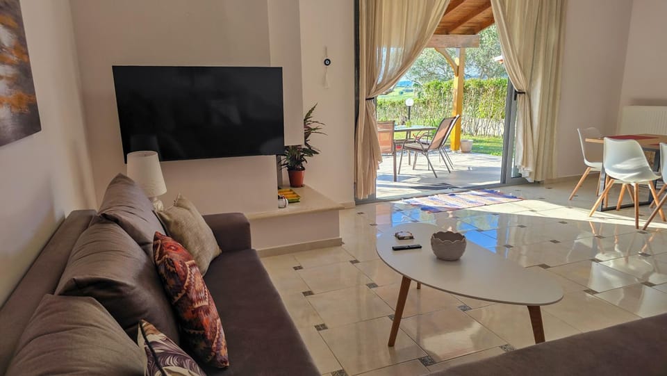 Elia Elegant Summer House House in Halkidiki
