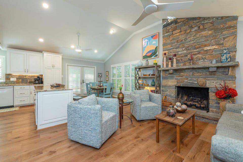 Cherry On Top | Modern Montreat Home with Screened Porch & Partial Mountain Views! House in Montreat