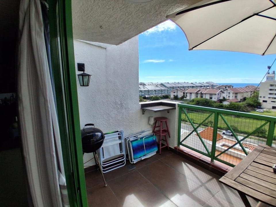 Lindo Apartamento na Praia Brava com Vista para o Mar Apartment in Florianopolis