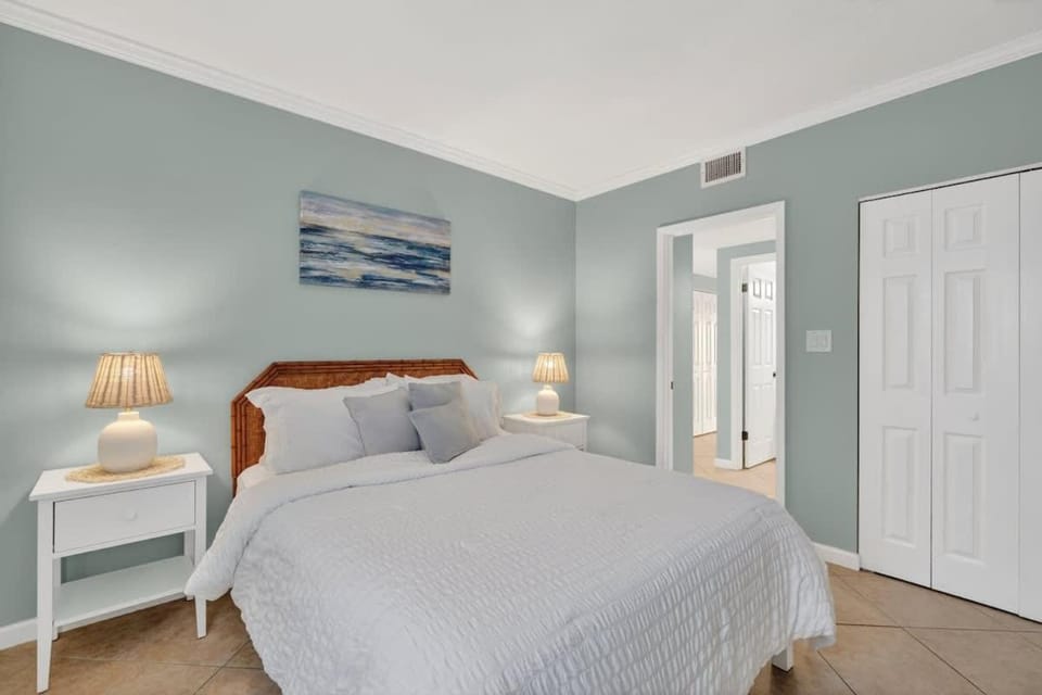 The Shoreline Escape House in Jacksonville Beach