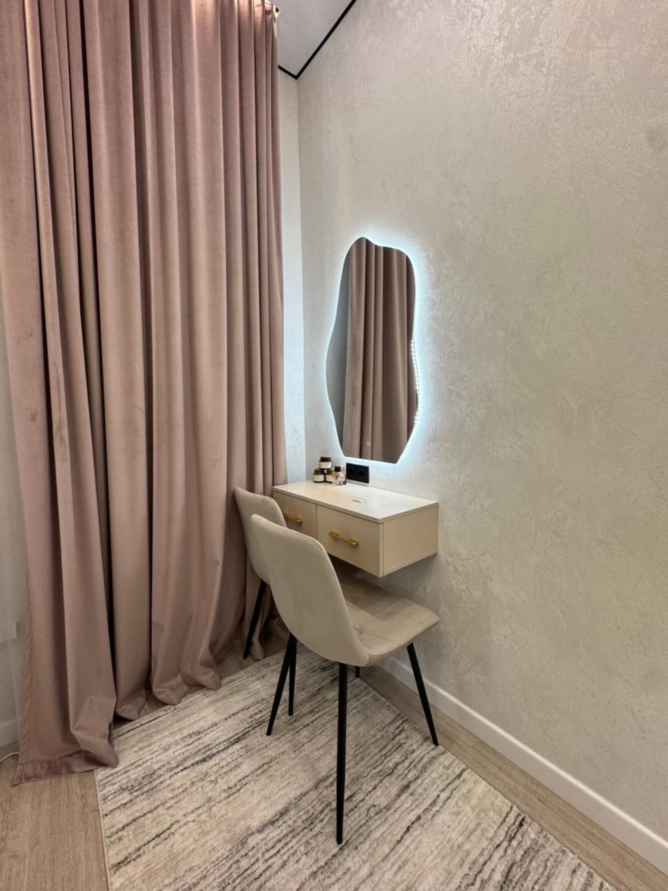 Новая уютная квартира с евро-ремонтом в тихом районе Apartment in Kazakhstan
