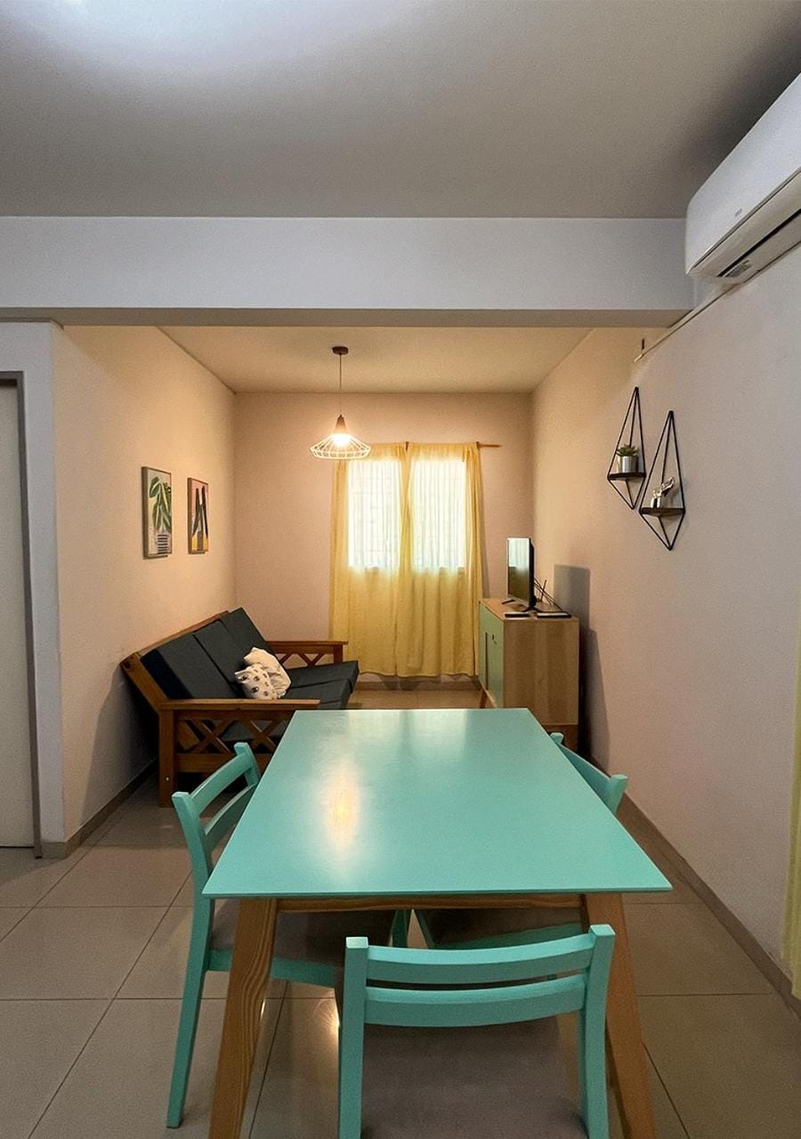 Communal lounge/ TV room, TV and multimedia, Family, air conditioner