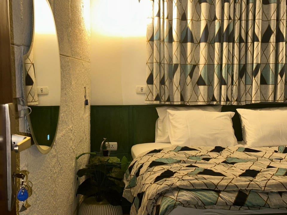 Danda Moon Pyramids Double Room Campground/ 
RV Resort in Egypt