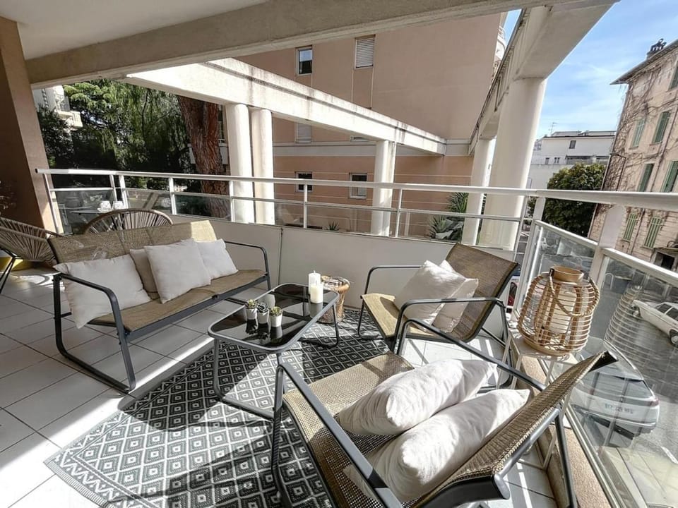 Patio, Balcony/Terrace, Dining area