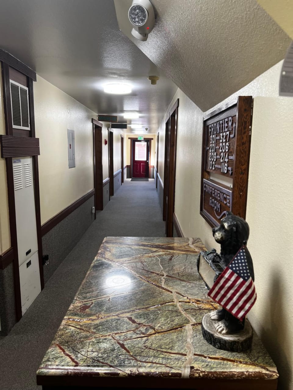 Prospector Inn Hotel in Franklin D Roosevelt Lake