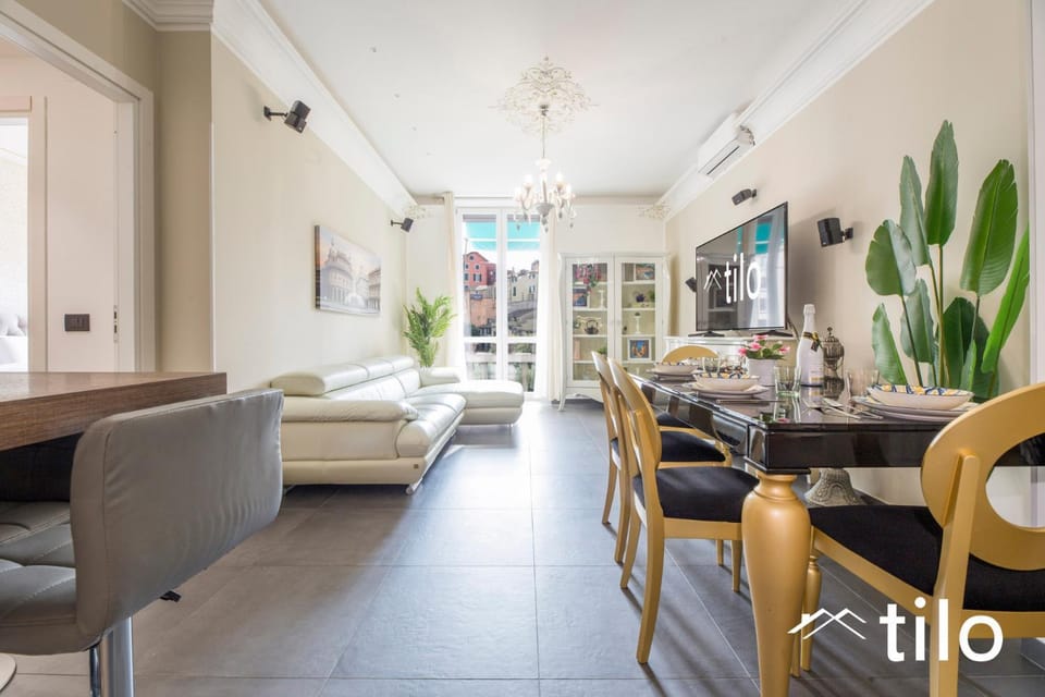 Living room, Photo of the whole room, Seating area, Dining area, Bedroom