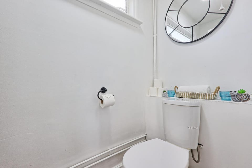 Toilet, Bathroom