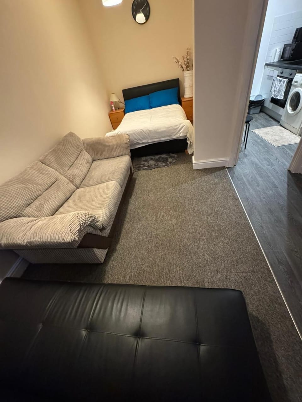 Sea Side Cozy Basement Apartment in Brighton