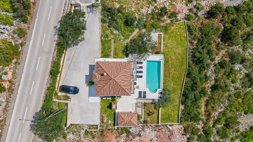 Property building, Neighbourhood, Bird's eye view