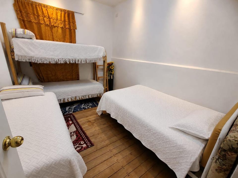 Cuatro Alturas Hostel in Quito