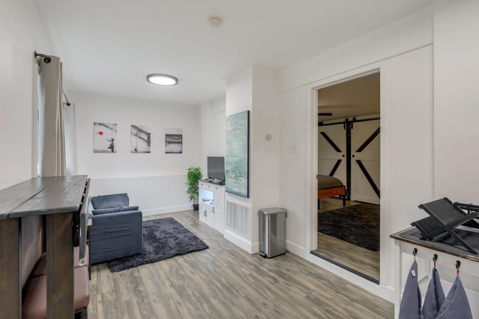 Great for Digital Nomads! Convenient Portland Apt Apartment in Portland
