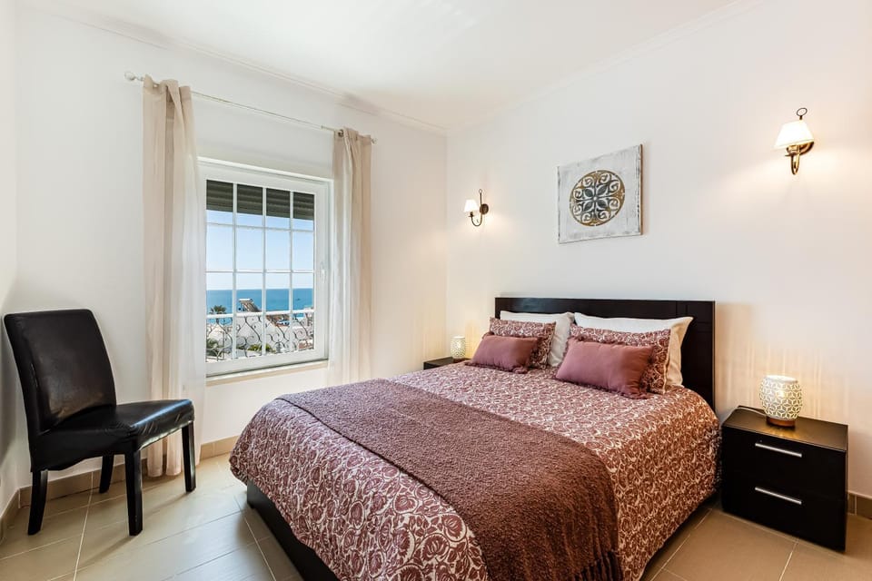 Bed, Decorative detail, Bedroom