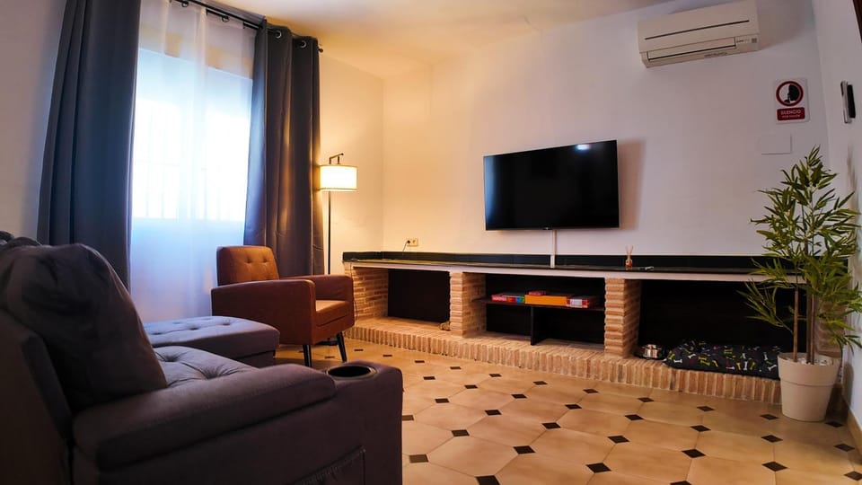 TV and multimedia, Living room, air conditioner