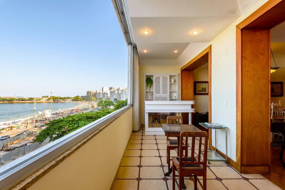 Classic 4BDRs Oceanfront with Garage | A 3484/602 Apartment in Rio de Janeiro