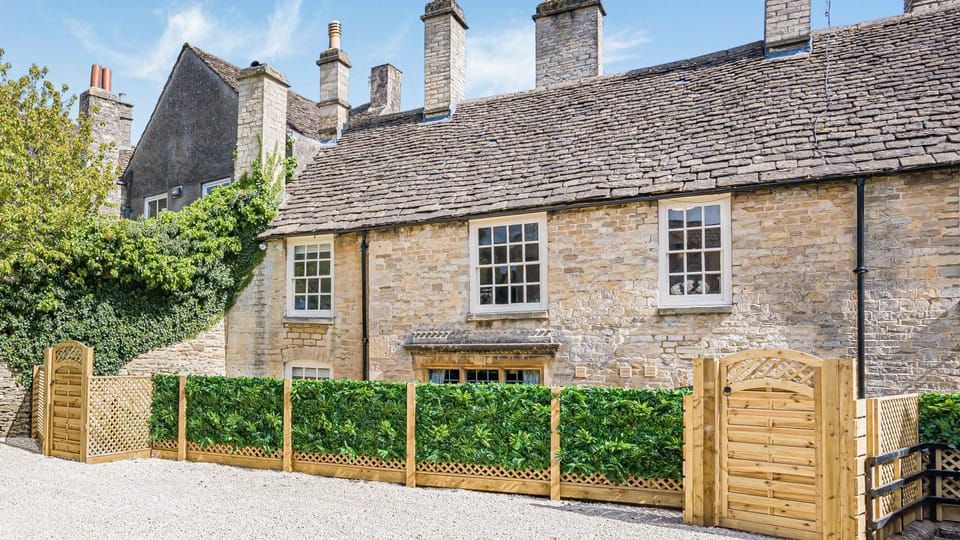 The Nook - 1 Bed apartment, Central Tetbury, King Bed, Coffee Bar Apartment in Tetbury