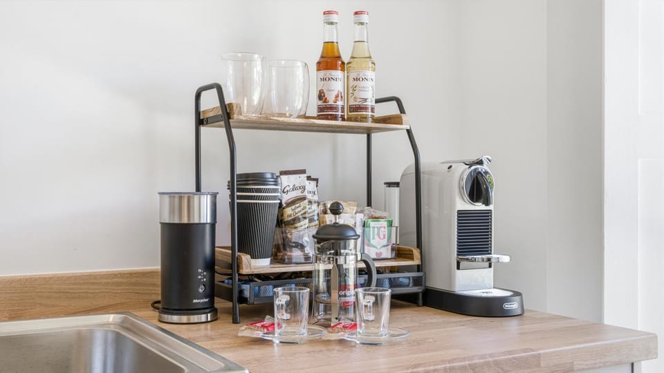 The Nook - 1 Bed apartment, Central Tetbury, King Bed, Coffee Bar Apartment in Tetbury