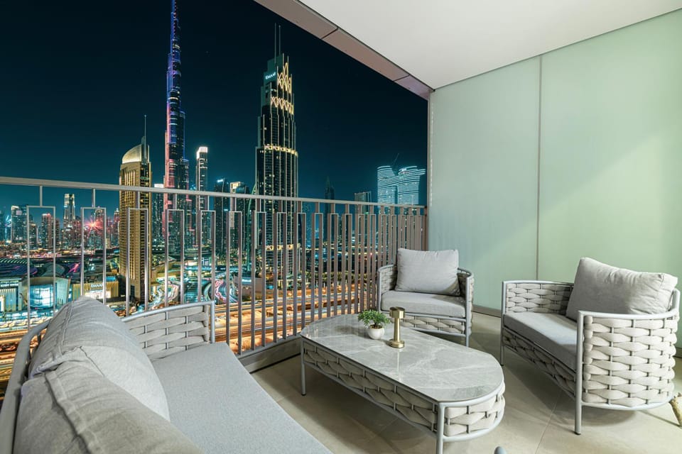 Luxury 2BR Burj View, Walk to Dubai Mall Apartment in Dubai