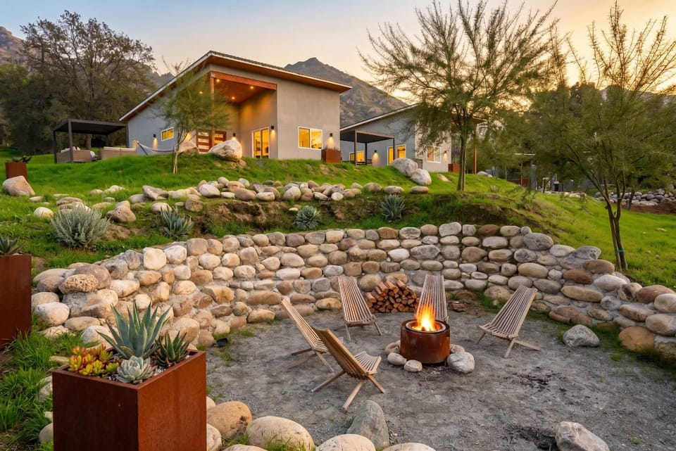 Rustic Family Retreat at Muniz Village House in Three Rivers