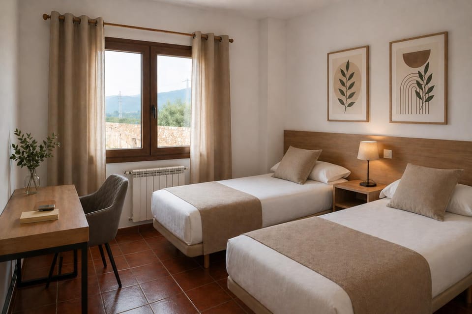 Bed, Photo of the whole room, Bedroom