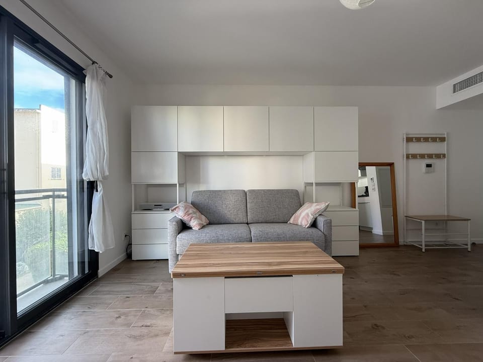 Property building, Living room