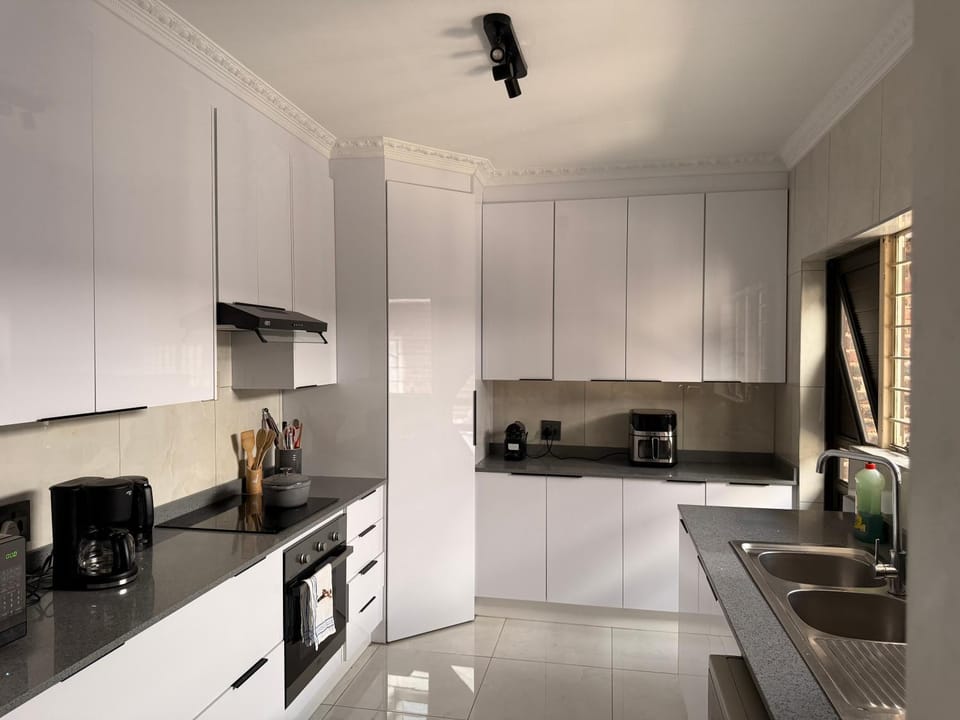 Kitchen or kitchenette, kitchen