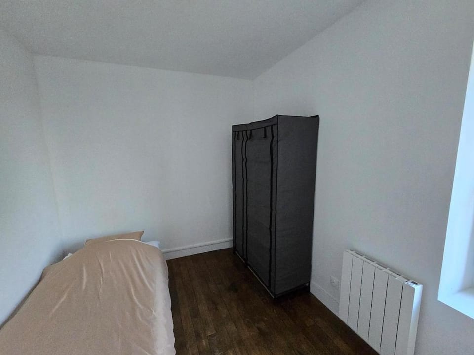 Bed, Photo of the whole room, Bedroom, wardrobe