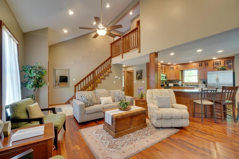 Hot Tub, Grills & Deck! Home Near Dale Hollow Lake House in Tennessee