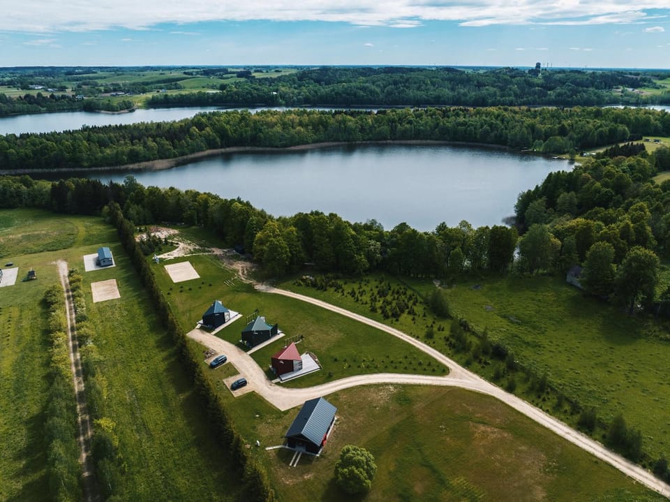 Property building, Neighbourhood, Natural landscape, Bird's eye view, Lake view
