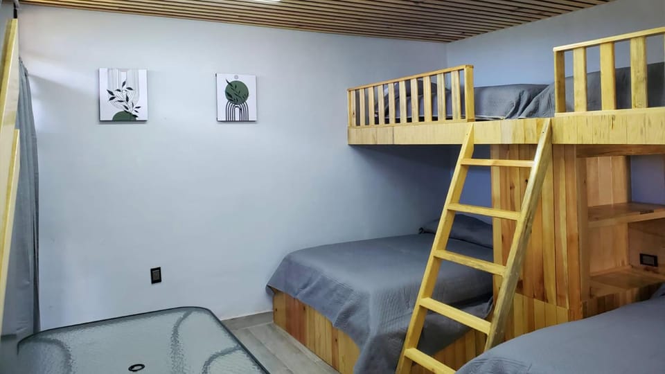 Photo of the whole room, Bedroom, bunk bed