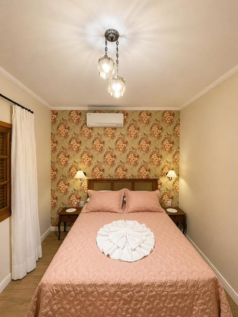 Bed, TV and multimedia, Bedroom, towels, wardrobe, air conditioner