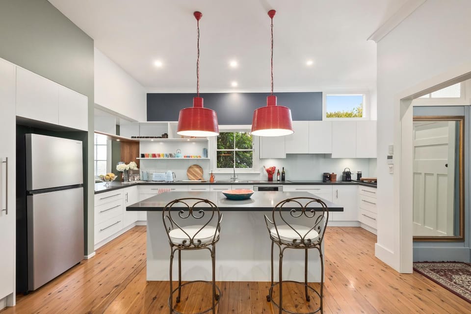 Art Deco Bungalow in Moss Vale Sleeps 8 House in Moss Vale