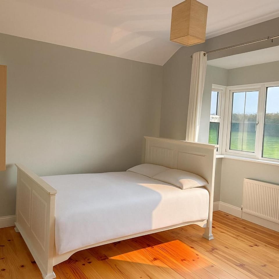 Luxurious 4 Bed at Cahir and Cashel House in Co. Tipperary, Ireland