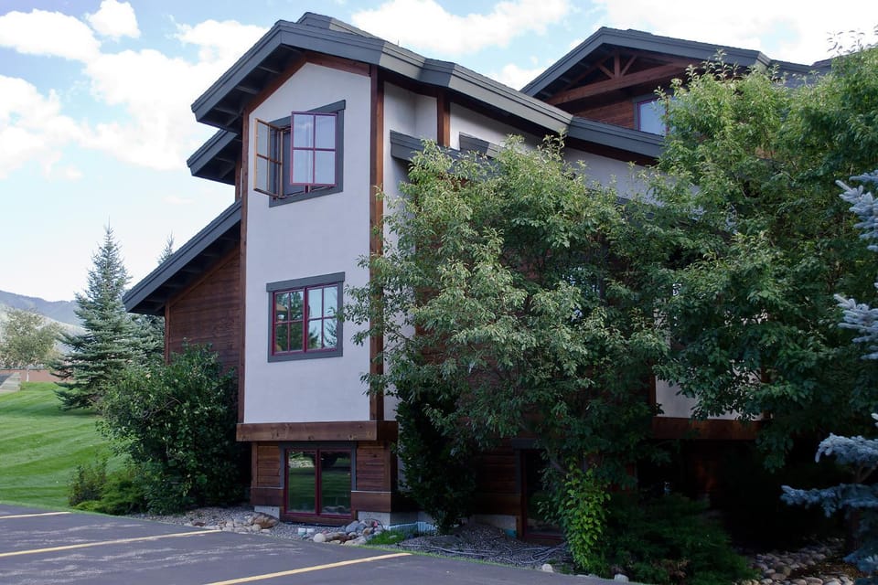 O3106 - The Pines at Ore House Apartment in Steamboat Springs