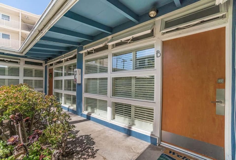 #B 1-level, 2Bd, 1Block to Beach, Esplanade, Shops Apartment in Redondo Beach