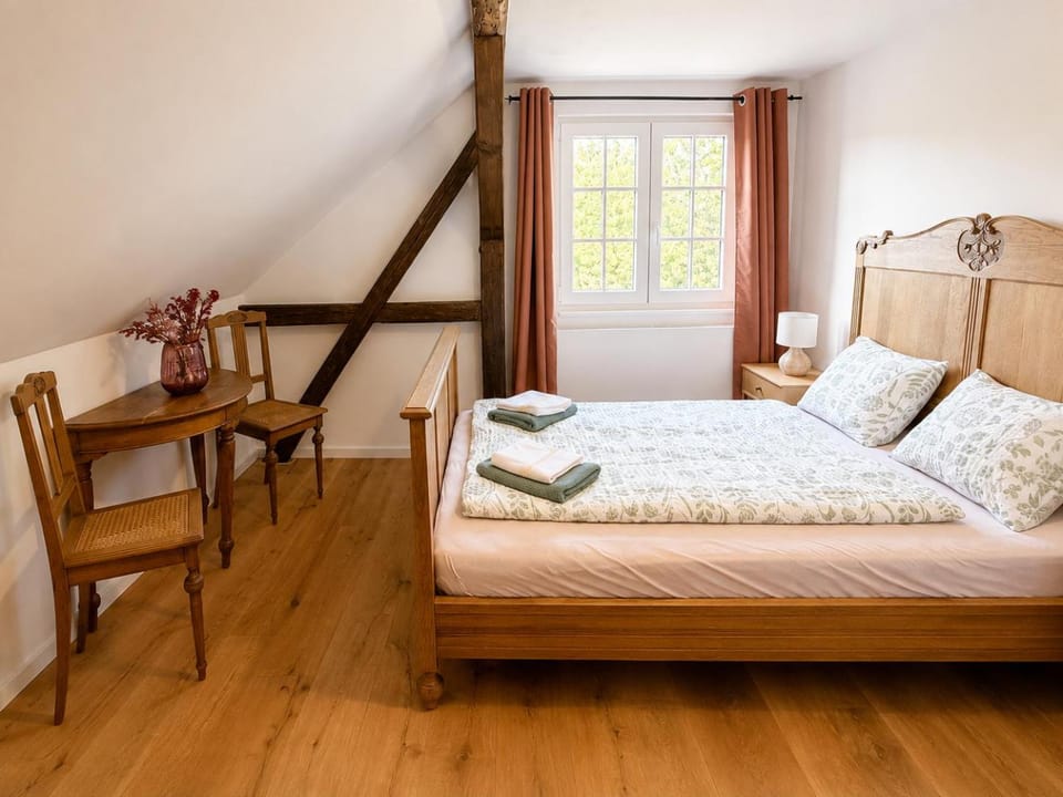Bed, Bedroom