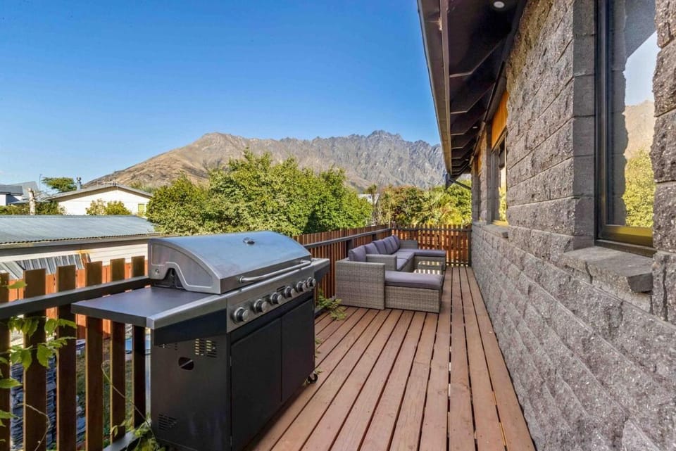 BBQ facilities, Balcony/Terrace