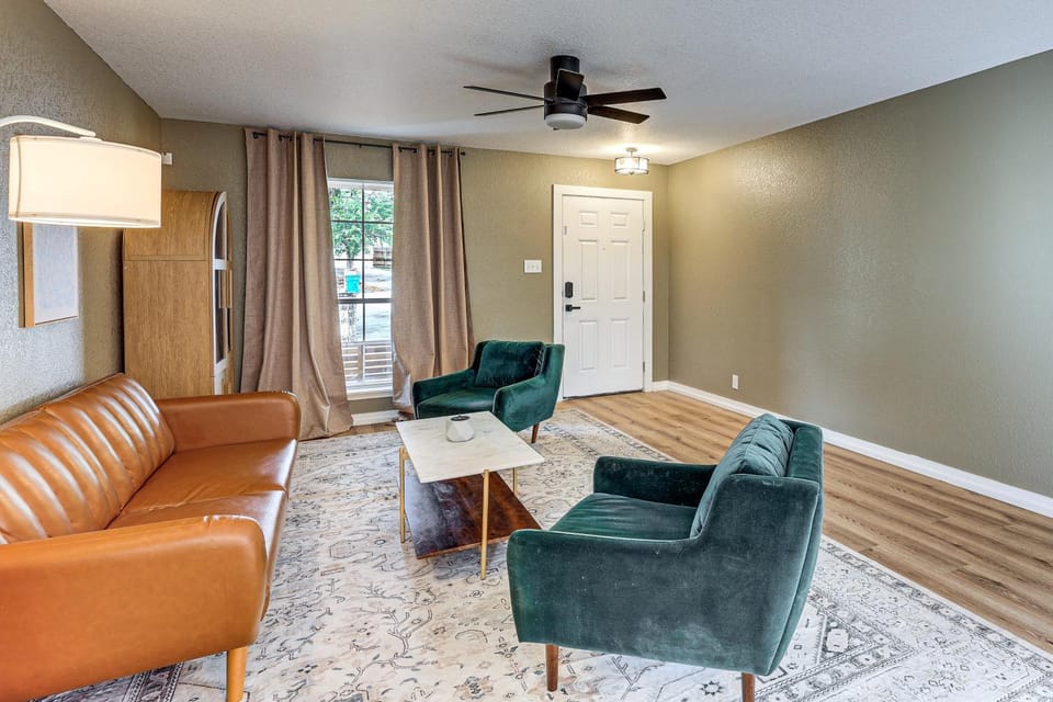 Extended Stay in SATX Area! Family Home with Yard House in Schertz