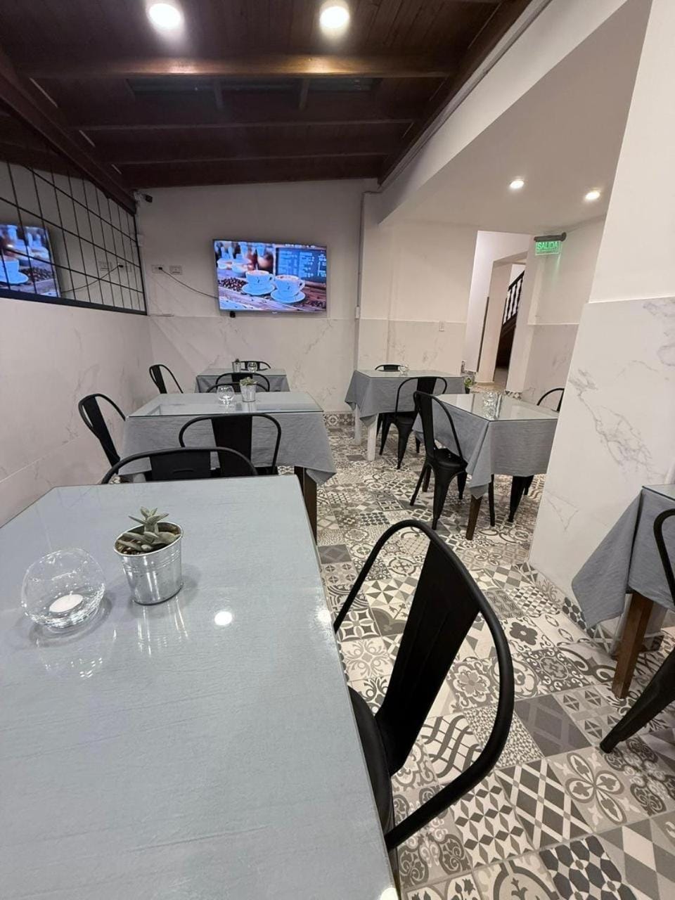Communal lounge/ TV room