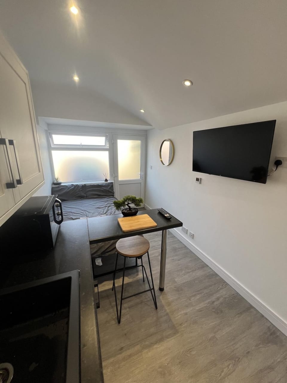Cosy Studio Flat Perfect for Short Stays Apartment in Wolverhampton